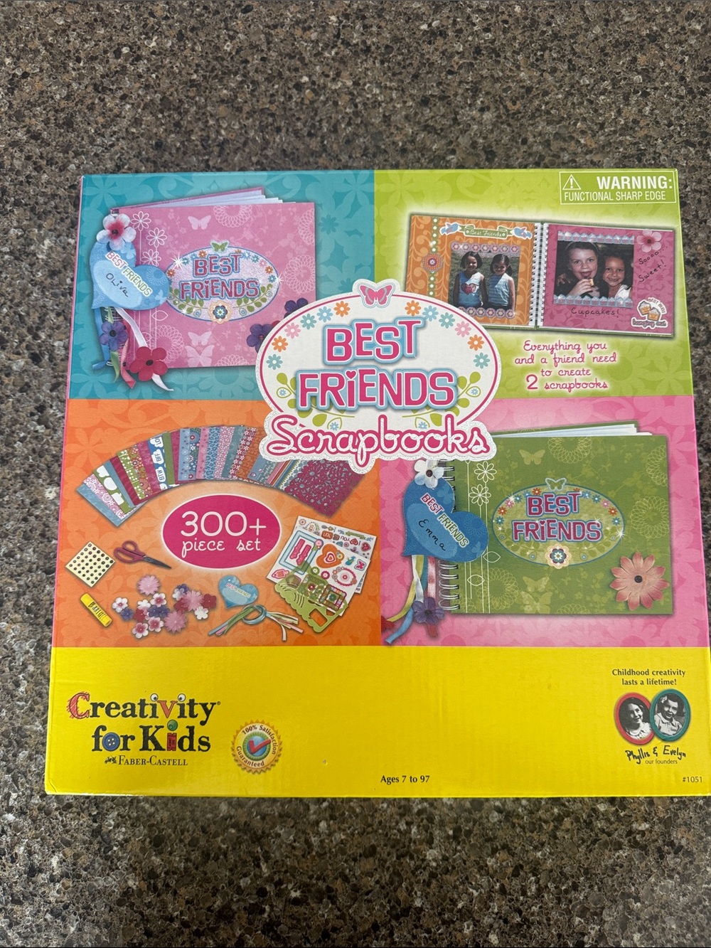 Best Friends Scrapbooks Kit NEW - for Ages 7+